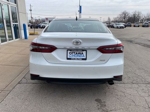 Used 2024 Toyota Camry XLE w/ Navigation Package image 6