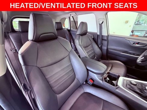 Used 2020 Toyota RAV4 Limited AWD/4WD image 15