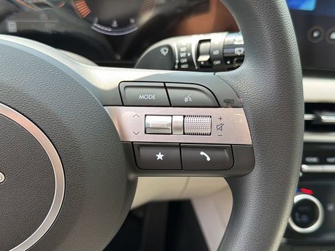 New 2026 Hyundai Tucson SEL FWD image 32