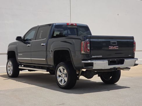 Used 2018 GMC Sierra 1500 SLT w/ Enhanced Driver Alert Package RWD image 3