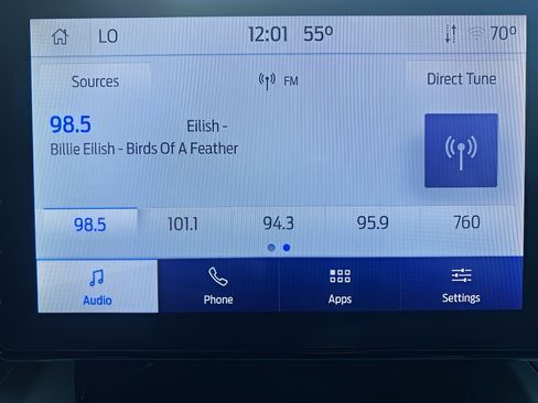 Used 2022 Ford Explorer XLT image 25