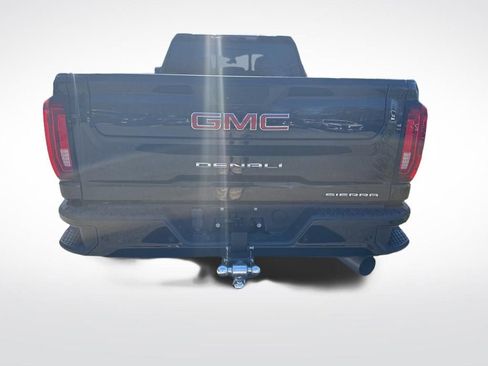 Used 2021 GMC Sierra 3500 Denali w/ Denali Black Diamond Edition image 5