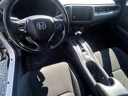 Used 2021 Honda HR-V Sport image 5