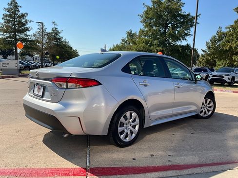 Used 2025 Toyota Corolla LE image 6