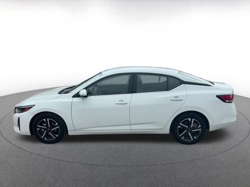 Used 2025 Nissan Sentra SV FWD image 8