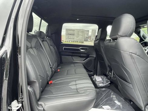 New 2025 RAM 1500 Big Horn AWD/4WD image 17