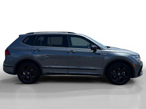 Used 2023 Volkswagen Tiguan SE R-Line FWD image 6