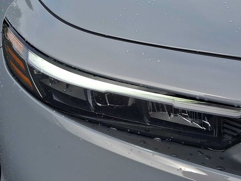 Used 2025 Honda Accord SE image 9