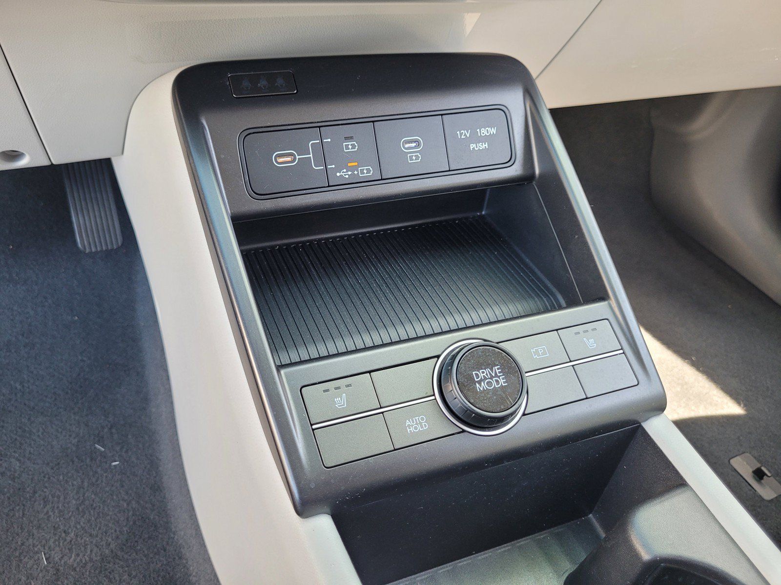 Used 2024 Hyundai Kona SEL FWD image 20