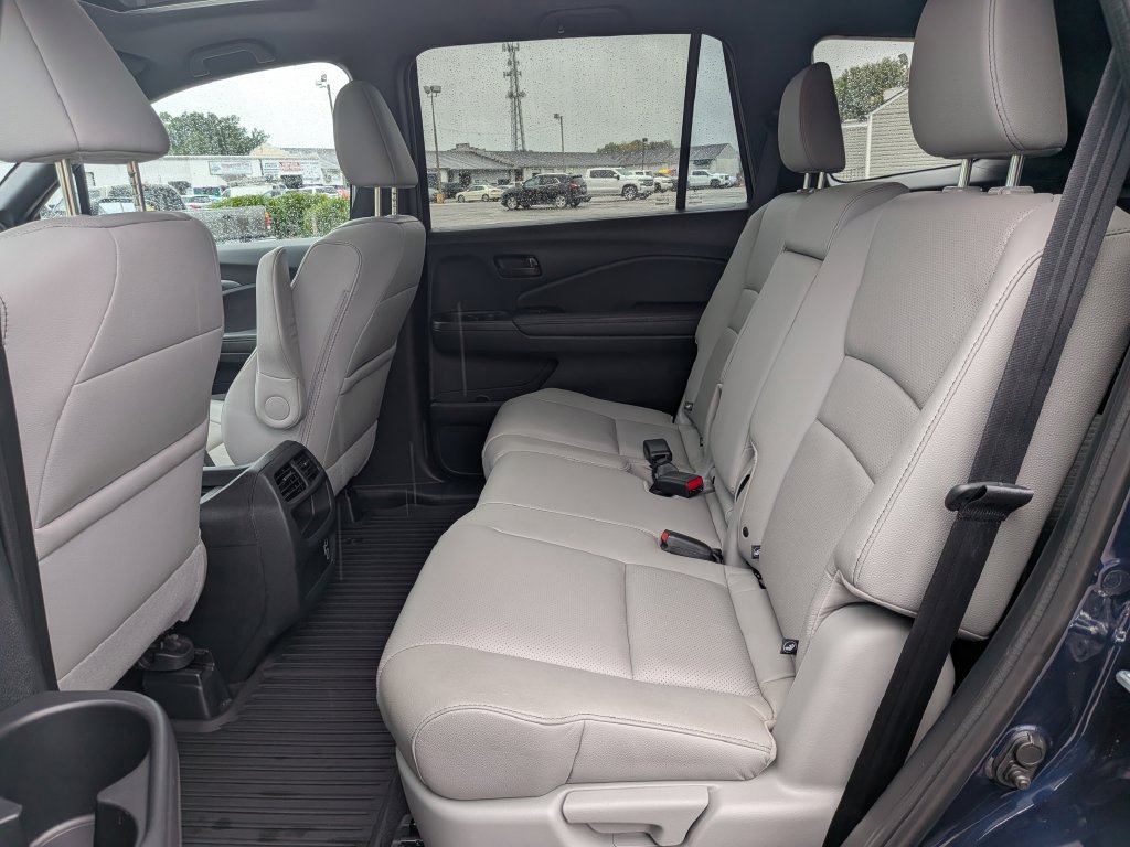 Used 2023 Honda Passport EX-L image 19