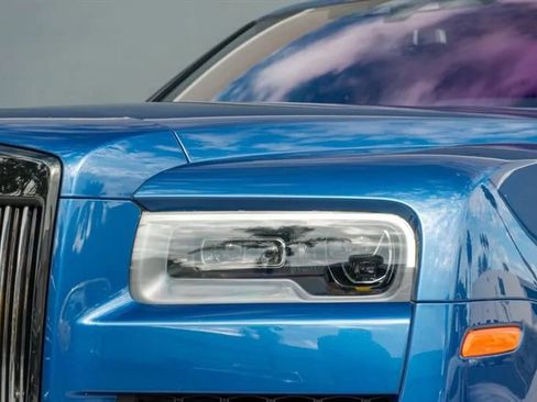 Used 2021 Rolls-Royce Cullinan Black Badge image 21