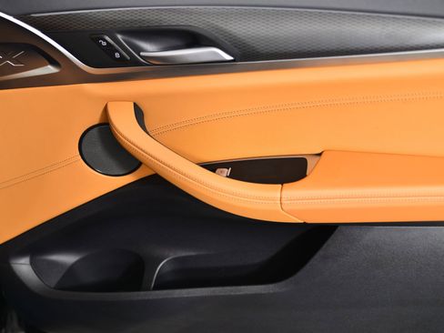 Used 2024 BMW X4 xDrive30i w/ Premium Package image 9