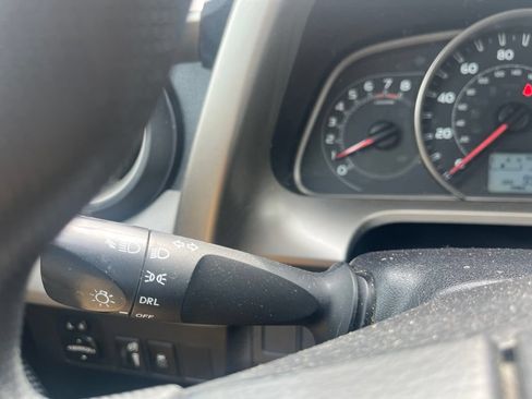 Used 2015 Toyota RAV4 LE FWD image 15