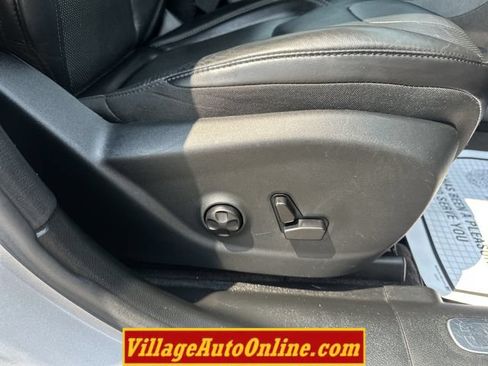 Used 2019 Jeep Cherokee Limited AWD/4WD image 41