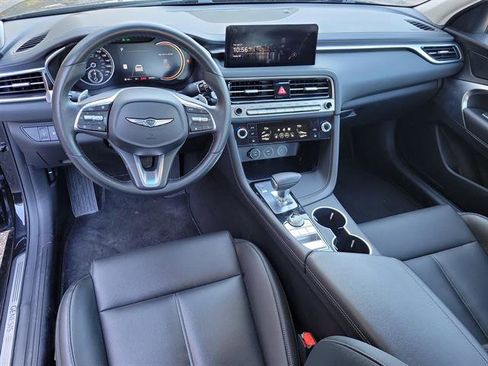 Used 2025 Genesis G70 2.5T image 7