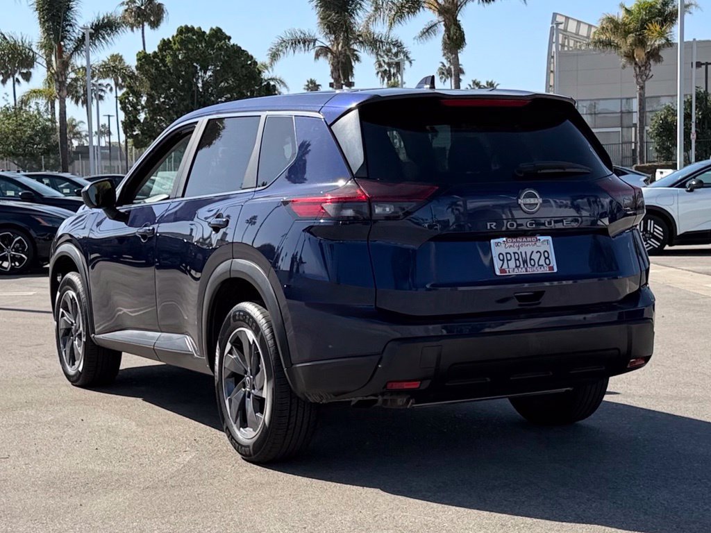 Certified 2025 Nissan Rogue SV FWD image 5