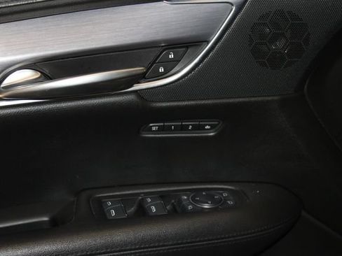 Used 2017 Cadillac XT5 Luxury AWD/4WD image 25