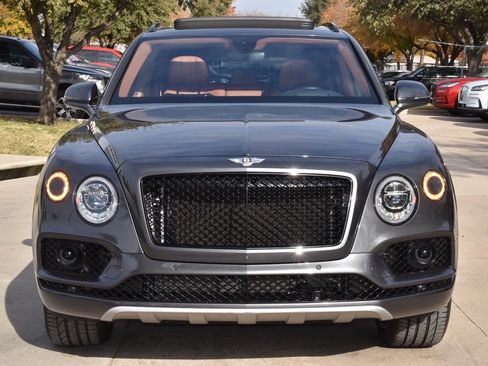 Used 2020 Bentley Bentayga image 3