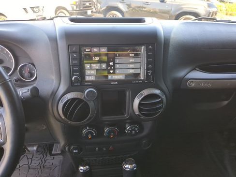 Used 2016 Jeep Wrangler Unlimited Sport w/ Connectivity Group AWD/4WD image 11