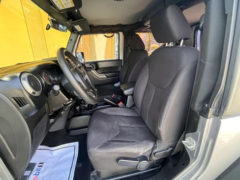 Used 2013 Jeep Wrangler Sport AWD/4WD image 10