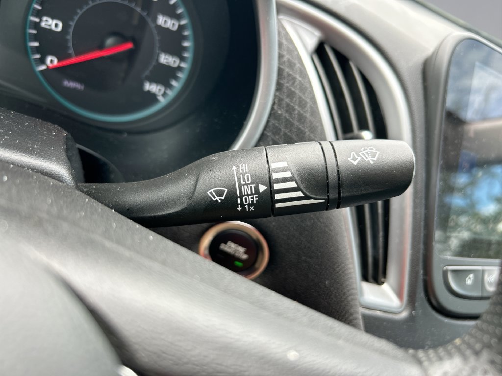 Used 2025 Chevrolet Malibu LT FWD image 19