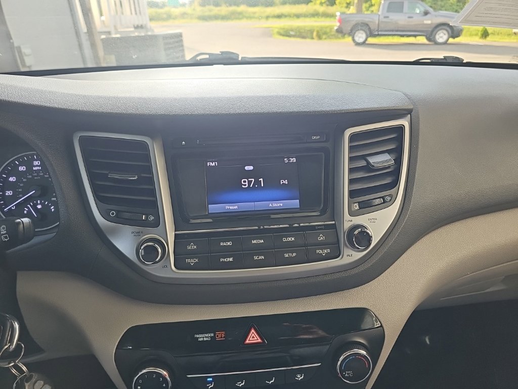 Used 2016 Hyundai Tucson SE w/ Option Group 02 AWD/4WD image 19