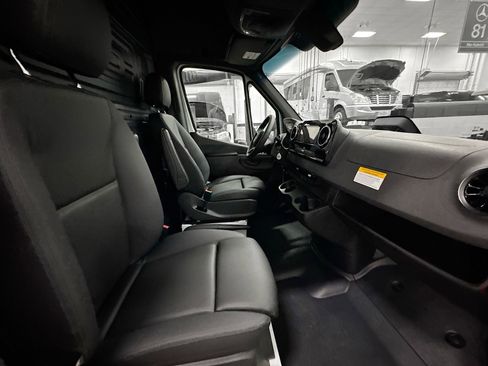 New 2026 Mercedes-Benz Sprinter 2500 image 26