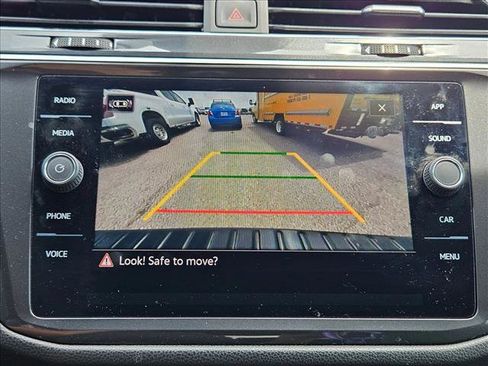 Used 2023 Volkswagen Tiguan SE R-Line FWD image 12