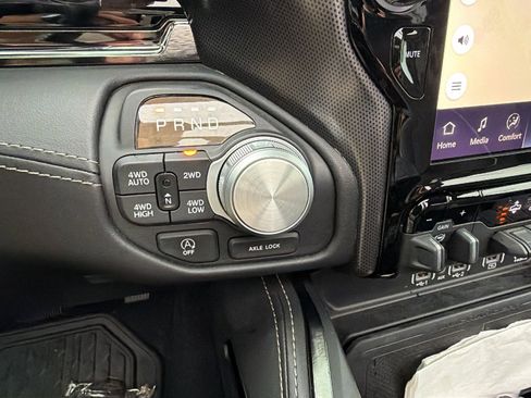 Used 2025 RAM 1500 Limited AWD/4WD image 33