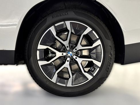 Used 2026 BMW X3 xDrive30 w/ Premium Package image 12