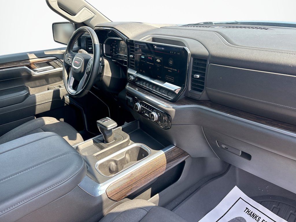 Used 2024 GMC Sierra 1500 Elevation w/ Preferred Package AWD/4WD image 14