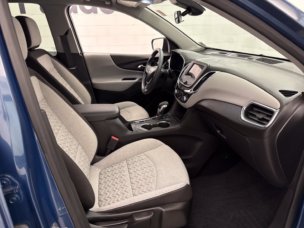 Used 2024 Chevrolet Equinox LS w/ LS Convenience Package AWD/4WD image 23