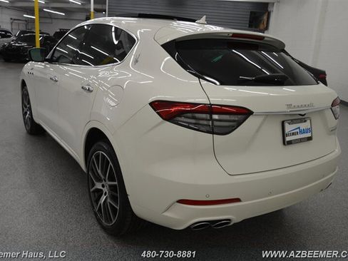Used 2022 Maserati Levante GT image 11