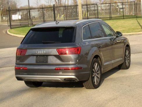 Used 2019 Audi Q7 3.0T Premium Plus w/ Premium Plus Package AWD/4WD image 12