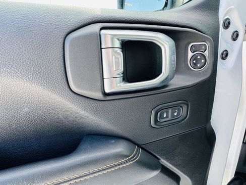 Used 2024 Jeep Wrangler Sahara w/ Safety Group image 12