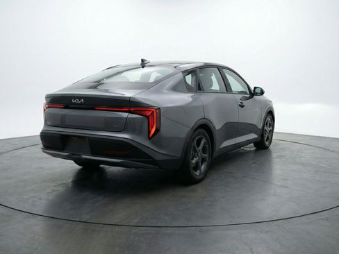Used 2025 Kia K4 LXS image 9