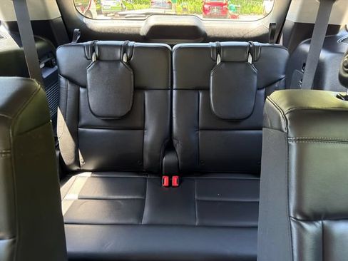 Certified 2020 Ford Explorer XLT w/ Equipment Group 202A AWD/4WD image 33