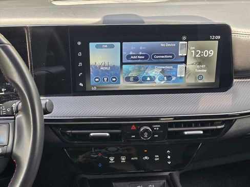 Used 2025 Nissan Kicks SR FWD image 16