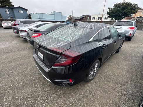 Used 2019 Honda Civic EX image 3