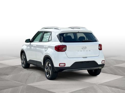 New 2026 Hyundai Venue SEL FWD image 6