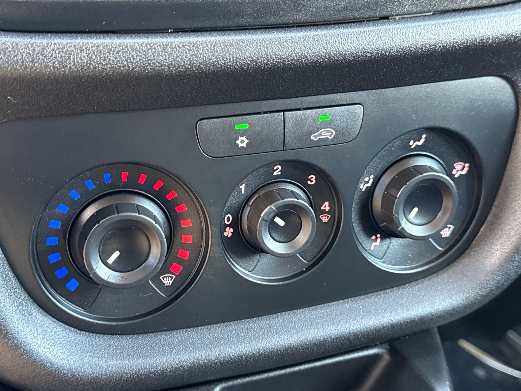 Used 2022 RAM ProMaster City Tradesman FWD image 18