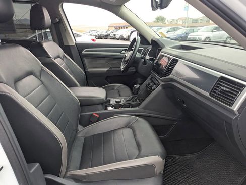 Used 2022 Volkswagen Atlas SEL Premium image 37