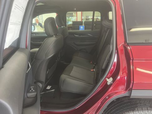 New 2025 Jeep Grand Cherokee 4WD image 20