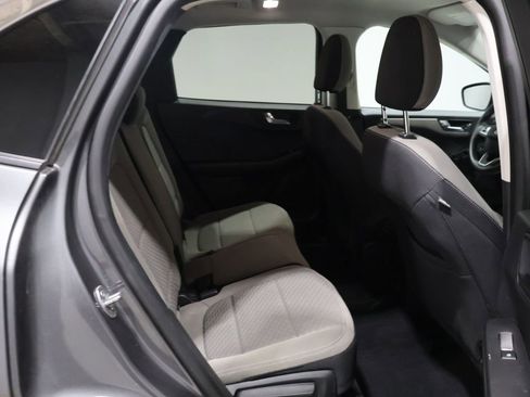 Used 2021 Ford Escape SE image 20