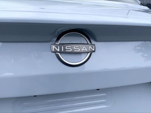 Used 2024 Nissan Altima 2.5 SR FWD image 10