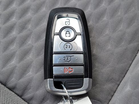 Used 2021 Ford Escape SE w/ Convenience Package AWD/4WD image 22