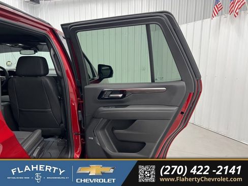 Used 2025 Chevrolet Tahoe Z71 w/ Comfort Package image 12