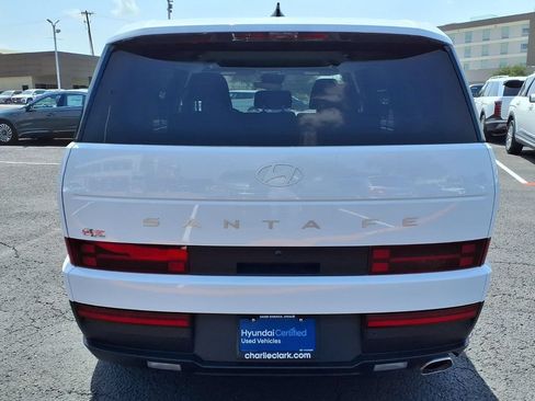 Used 2026 Hyundai Santa Fe SE FWD image 4