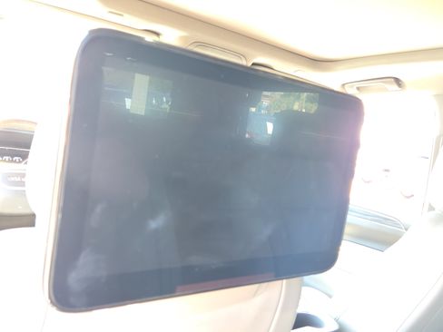 Used 2021 GMC Yukon SLT w/ SLT Luxury Plus Package image 34