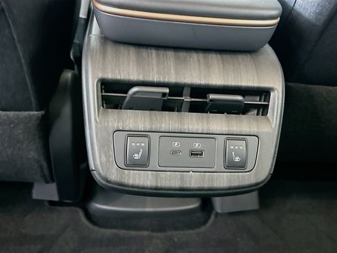 Used 2024 Nissan Ariya AWD image 26